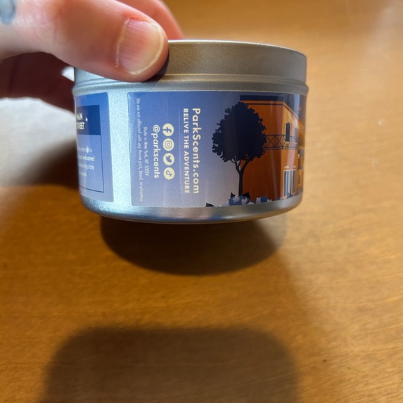 Disney's Main Street Park Scents Candle - Picture 5 of 8